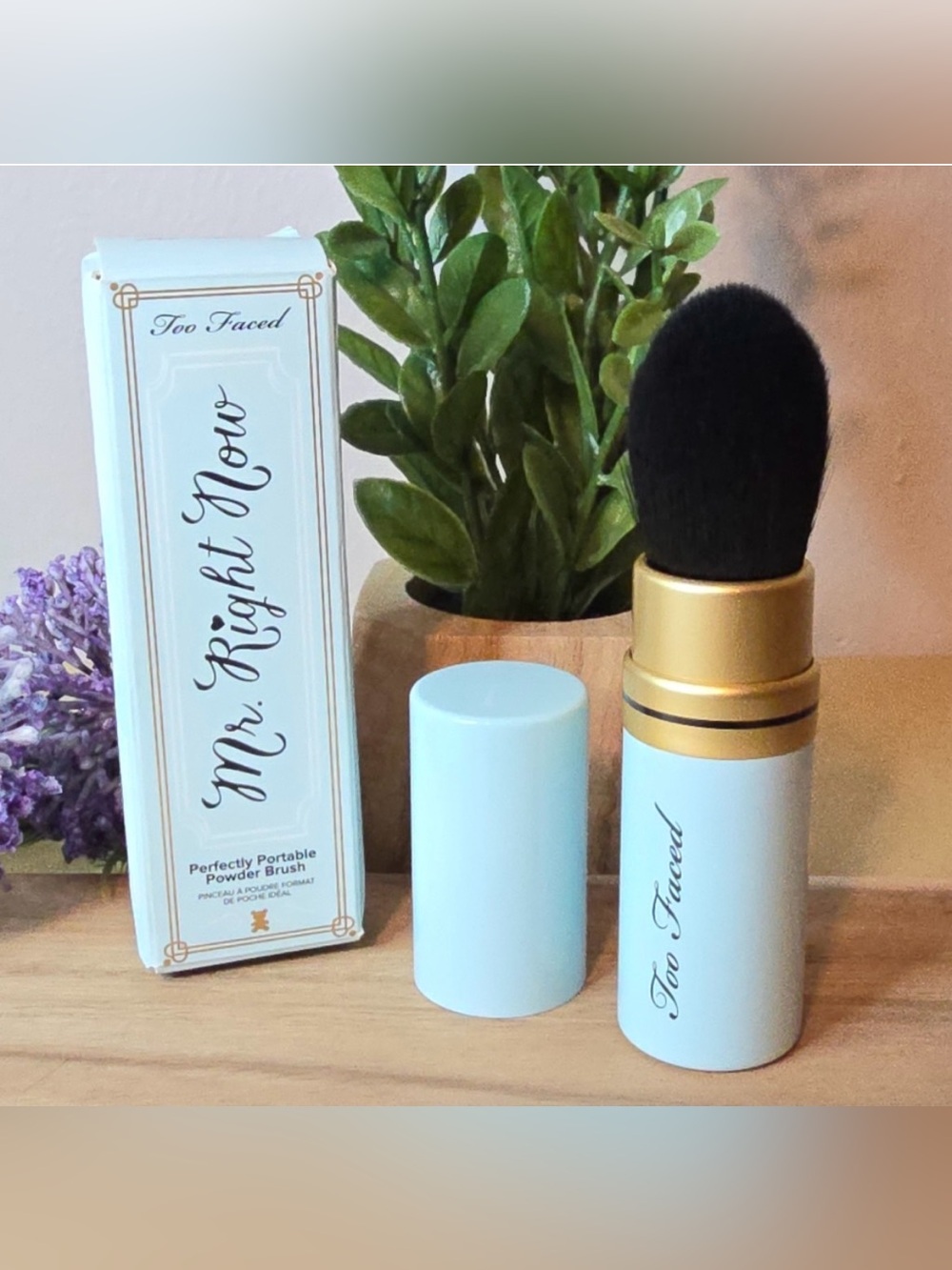 Too Faced Mr. Right Now Portable Kabuki Powder Brush - White Gold BNIB
